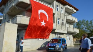 Şehit yüzbaşı Mahmut Top'un Samsun'daki ailesine acı haber verildi