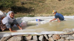 Siirt'te üretilen kaya tuzu köylülerin geçim kaynağı oldu