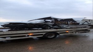 Sinop'ta otomobil park halindeki araca çarptı: 1 ölü, 2 yaralı