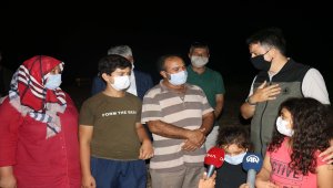 Tarım ve Orman Bakanı Pakdemirli'ye yangın bölgesindeki aileden iadeyi ziyaret