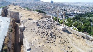 Urfa Kalesi'nde geçmişin izleri aranıyor
