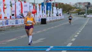 Vodafone İstanbul Yarı Maratonu koşuldu