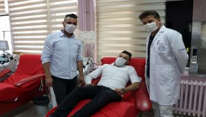 Yasin öğretmen "kan bağışı" mesaisi ile kanser tedavisi gören çocukları yaşama bağlıyor