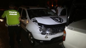 Adana'da 3 otomobil çarpıştı: 3 yaralı
