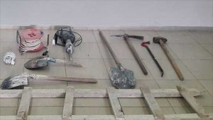 Adana'da kaçak kazı yapan 7 kişi yakalandı