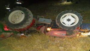 Adıyaman'da traktörün devrilmesi sonucu karı koca öldü
