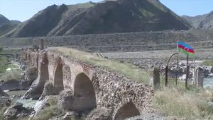 Aliyev: "Tarihi Hudaferin Köprüsü'ne Azerbaycan bayrağı dikildi"