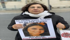 Almanya'da kızı terör örgütü PKK tarafından kaçırılan annenin eylemi sürüyor