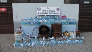 Amasya'da 4 bin 50 litre sahte içki ele geçirildi
