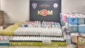 Ankara'da kaçak dezenfektan ve temizlik ürünleri satan kişi yakalandı