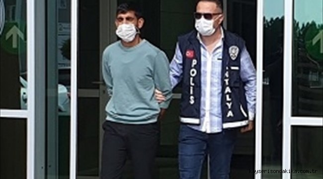 Antalya'da aranan dolandırıcı bankada işlem yaparken yakalandı