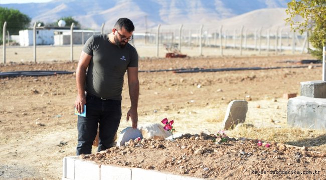 Antalya'da durağın üzerine devrilmesi sonucu ölen kadının cenazesi Mardin'de toprağa verildi