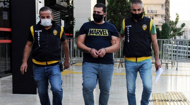 Antalya'da sahte altın satarken yakalanan zanlı tutuklandı