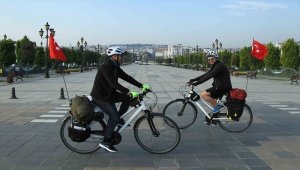Atatürk'e saygı için Samsun'dan Ankara'ya 500 kilometre pedal çevirecekler