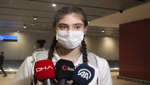 Avrupa ikincisi 17 Yaş Altı Kız Milli Voleybol Takımı, Türkiye'ye döndü