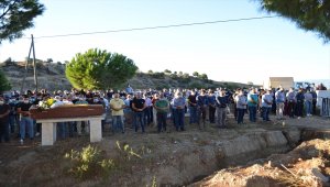 Aydın'da öldürülen emekli hemşire son yolculuğuna uğurlandı