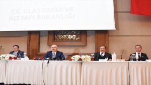 Bakan Karaismailoğlu, belediye başkanları ve kurum amirleri ile bir araya geldi:(1)