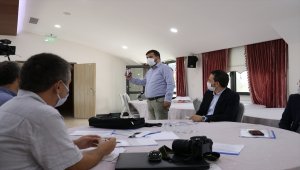 Bakan Selçuk Sakarya'daki yapay zeka çalıştayına görüntülü bağlandı