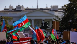 Beyaz Saray önünde Azerbaycan'a destek mitingi düzenlendi