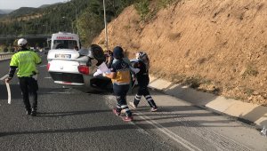 Bilecik'te takla atan otomobilin sürücüsü yaralandı