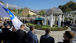 Bosna Hersek'in ilk Cumhurbaşkanı Aliya İzetbegoviç kabri başında anıldı