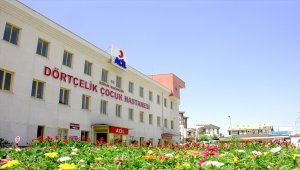 Bursa'da çocuk hastanesinde röntgen teknisyenine tekme atan kişi gözaltına alındı