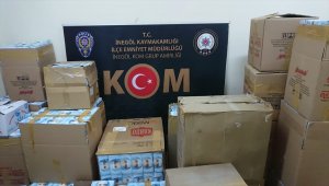 Bursa'da kaçak olarak maske üreten fabrikaya operasyon
