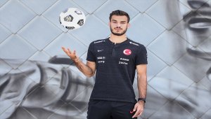 Cemali Sertel, Medipol Başakşehir'deki forma rekabetine hazır: