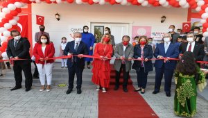 Çocuklar Gülsün Diye Derneği öncülüğünde Denizli'de yaptırılan anaokulu açıldı