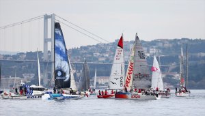 Cumhurbaşkanlığı Uluslararası Yat Yarışı İstanbul Boğazı'nda başladı
