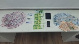 Denizli'de kendisini savcı ve polis olarak tanıtarak dolandırıcılık yapan kişi tutuklandı