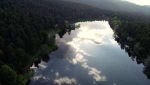 (Drone destekli) "Tabiatın kalbi" Bolu sonbaharda da tatilcilerin ilgi odağı