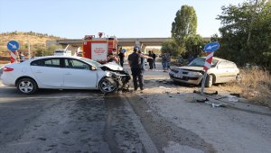 Elazığ'da trafik kazası: 2'si ağır 4 yaralı