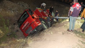 Elazığ'da trafik kazasında yaralananlara yardıma giden itfaiye aracı kaza yaptı