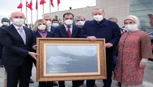 Erdoğan'a 15 Temmuz gecesi Dalaman'dan İstanbul'a uçuşunun radar görüntüsü hediye edildi