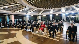 Erdoğan: "Yaşadıklarımız gösteriyor ki Türk milletinin istiklal mücadelesi, vatanına, bayrağına, ezanına sahip çıkmaya devam ettiği sürece bitmeyecek"