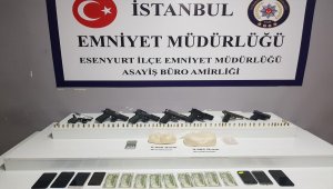Evlerinde uyuşturucu bulunan çift gözaltına alındı 