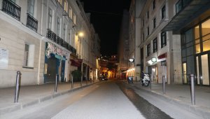 Fransa'da sokağa çıkma yasağı başladı