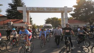 Gençler "Cumhuriyet Bayramı" için pedal çevirdi