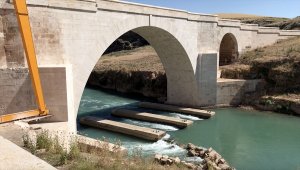 Husumetli köylülerce yıkıldığı rivayet edilen köprünün restoresi tamamlandı