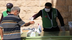 İHH, Afrin'de 10 bin maske ve el dezenfektanı dağıttı