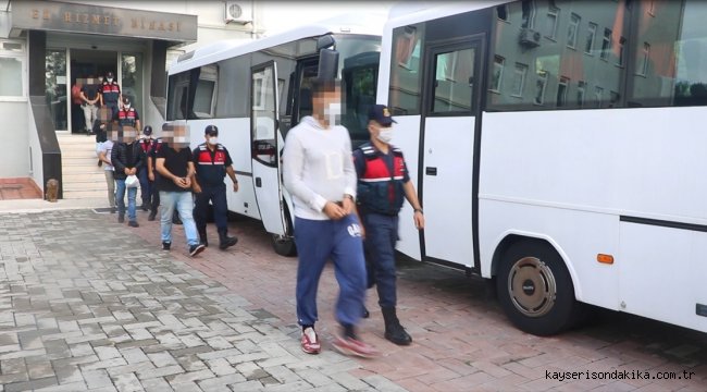 İstanbul merkezli 3 ilde sahte içki operasyonunda 17 tutuklama 
