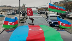 İsveç'te Azerbaycan'a destek için araç konvoyuyla şehir turu yapıldı
