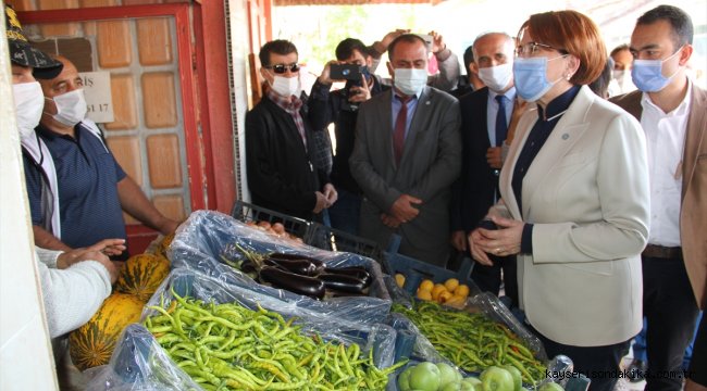 İYİ Parti Genel Başkanı Meral Akşener, Kayseri'de soruları yanıtladı: