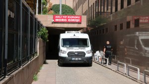 İzmir'de trafik kazasında yaşamını yitiren kadın bisikletçi toprağa verildi