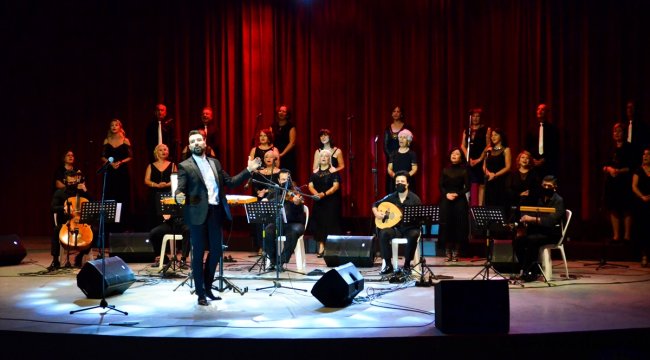 Kanun sanatçısı Ahmet Baran "90-60-90" adlı programda konser verdi