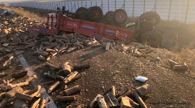 Kars'ta tanker ile odun yüklü traktör çarpıştı: 2 yaralı