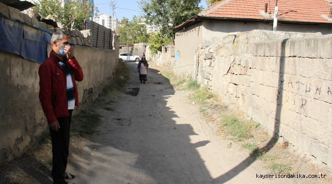 Kayseri'de geri manevra yapan babasının kullandığı aracın altında kalan çocuk öldü