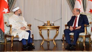 KKTC Cumhurbaşkanı Tatar, Türkiye Diyanet İşleri Başkanı Erbaş'ı kabul etti