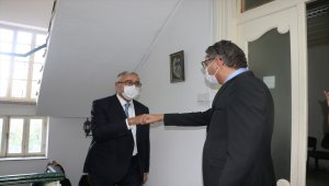 KKTC Cumhurbaşkanı ve Bağımsız Cumhurbaşkanı Adayı Akıncı, Cumhuriyetçi Türk Partisini ziyaret etti
